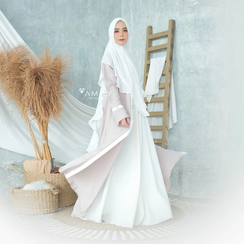 Product image Amily Hijab - Feeza Abaya M Grey Beige