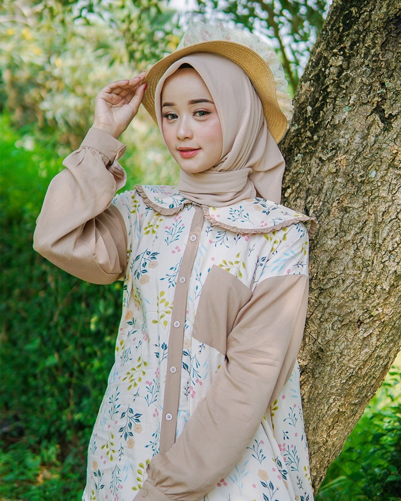 Product image byLayna Official - Baju Kemeja Wanita Vania Blouse Allsize Mocca