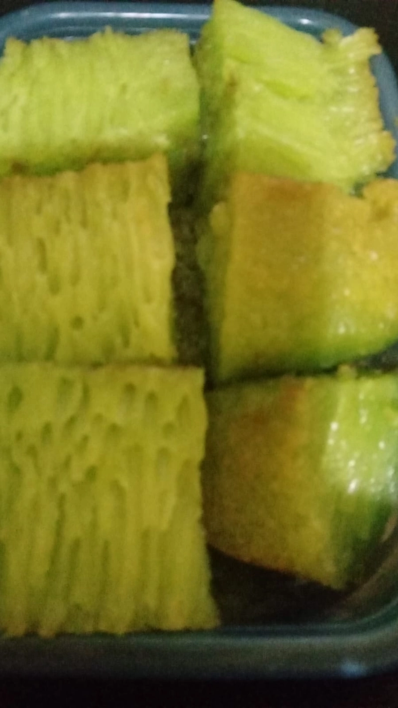 Product image PORIS AL SHOP INDONESIA - BIKA AMBON MEDAN RASA PANDAN ASLI PALING ENAK LEZAT LEMBUT FRESH DI KELASNYA "SEDANG / 867 GRAM" "HIJAU / ENAK "