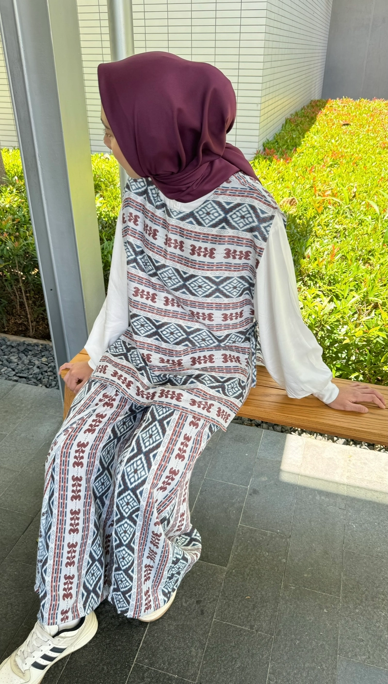 Product image Zanera One Set Free Hijab Motif (Free Hijab Motif) All Size Motif