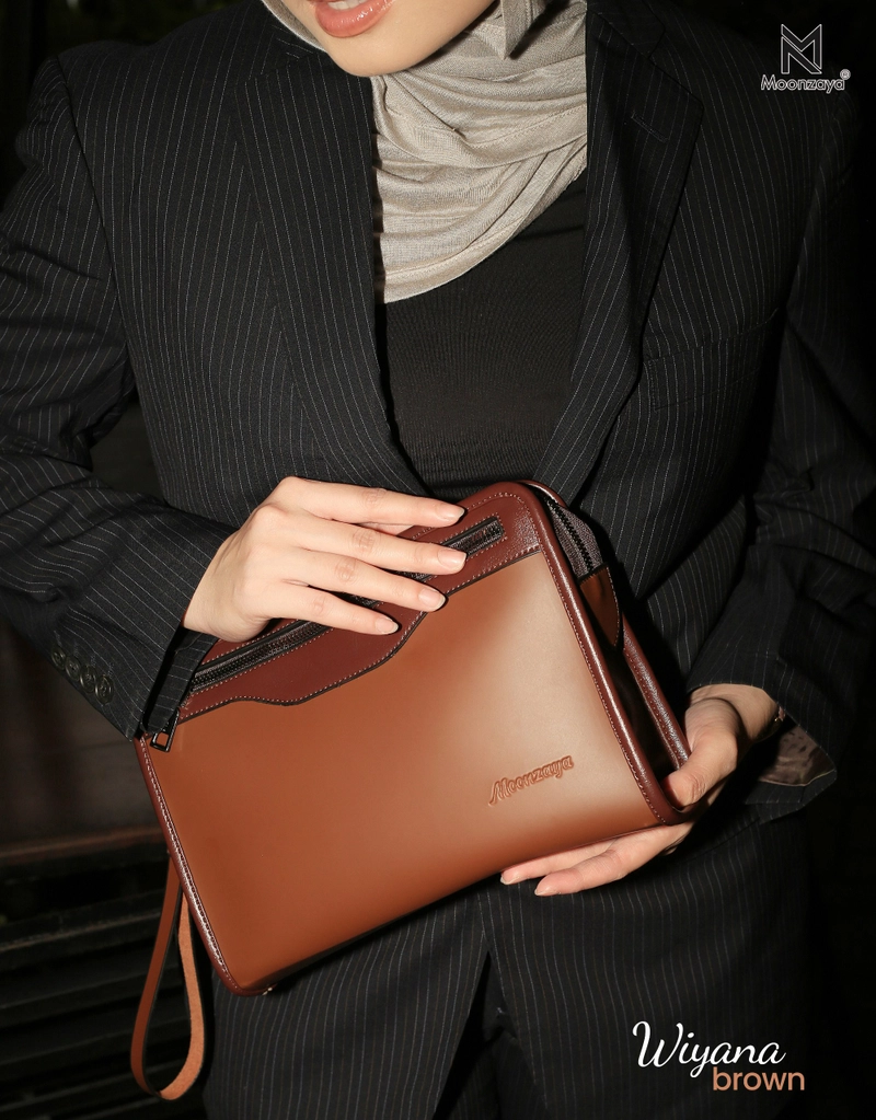 Product image Moonzaya - WIYANA CLUCTH BY MOONZAYA CLUTCH WATERPROOF WIYANA BROWN