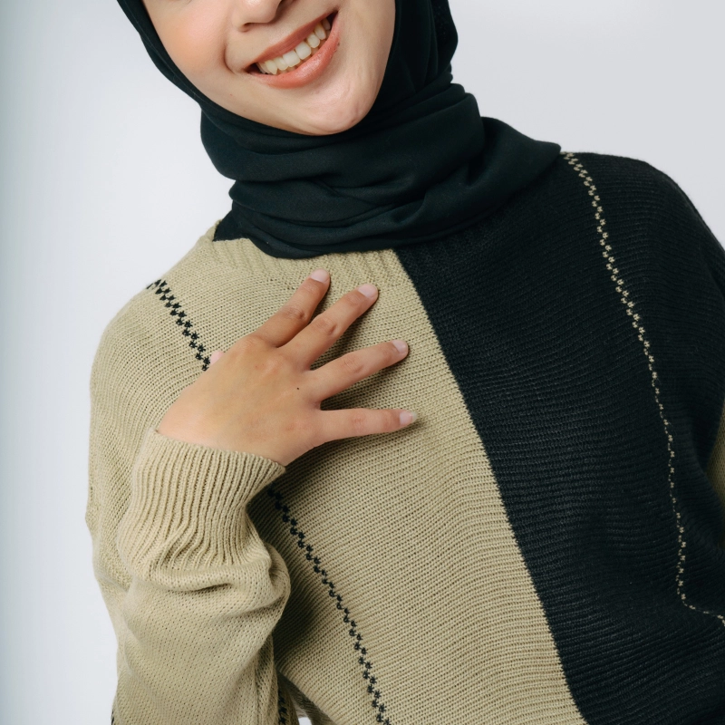 Product image MKY Clothing - BLOUSE RAJUT DUA WARNA One size Beige