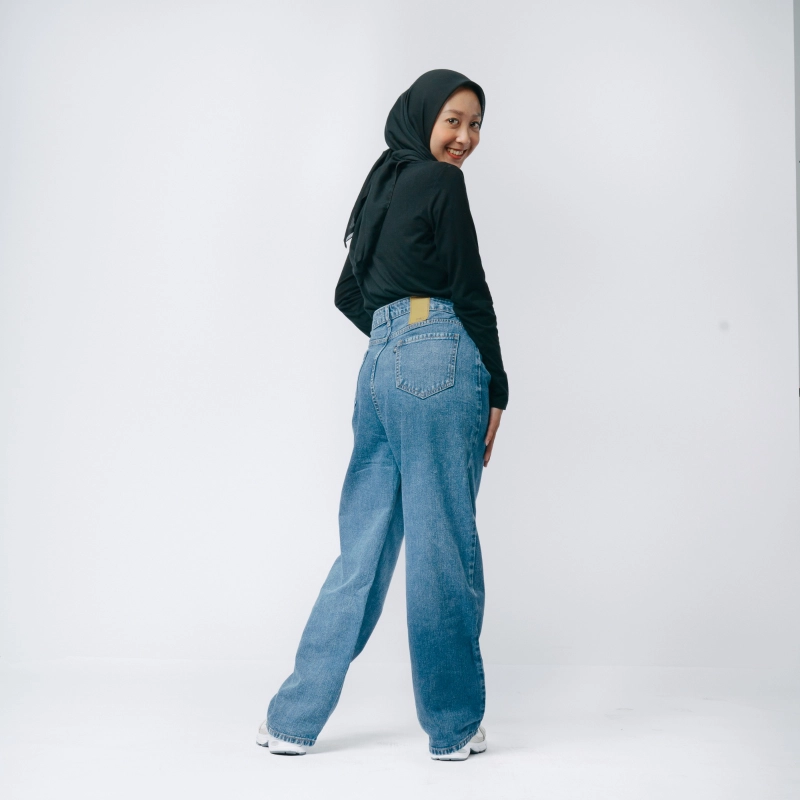 Product image MKY Clothing - KULOT STRAIGHT JEANS HIGH WAIST BIRU S (26) Biru