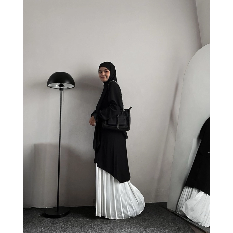 Product image Lusianasae - Juliet Tunik Busui Wanita Small (S to M) Hitam