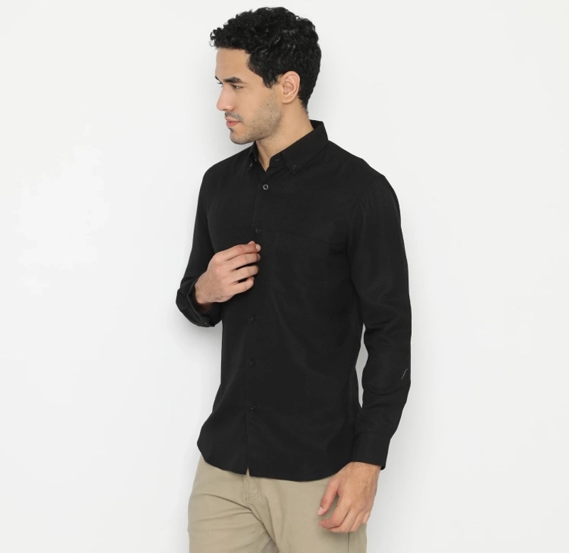 Product image MR DEE - Kemeja panjang pria hitam katun M Hitam