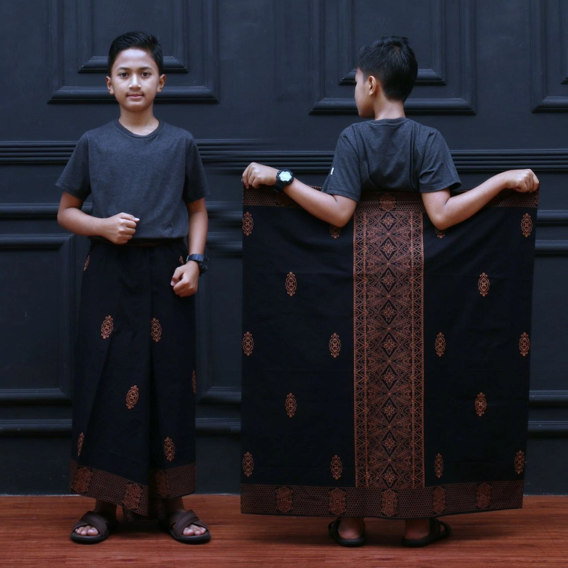 Product image Kois Batik - SARUNG ANAK REMAJA SD SMP MOTIF SARWON BAGUS BANGET SIMPEL SARUNG ANAK REMAJA Hitam