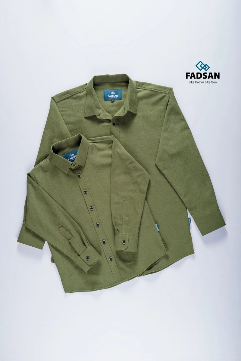 Product image FADSAN - Koko Ayah & Anak Katun Organik Lengan Panjang Warna Army Shield - Grit Series SIZE ANAK XS GRIT ARMY SHIELD