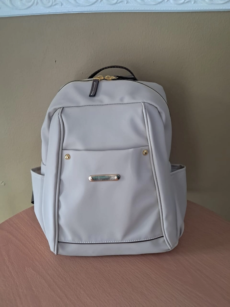 Product image CBL - Ransel MIA - Tas Ransel Backpack Wanita Waterproof Bahan Nilon Simple Premium Untuk Formal Atau Info Small-Medium Cream