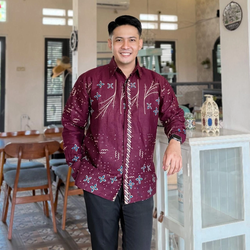 Product image Kois Batik - Kemeja Batik Pria Lengan panjang Best Seller Terbaru Motif anjae XXL burgundy