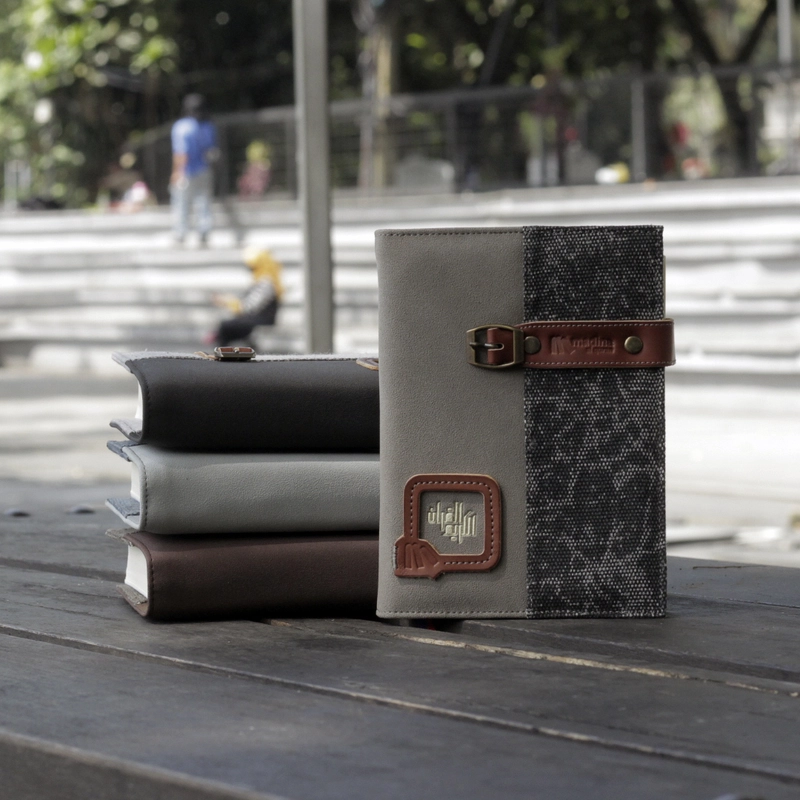 Product image Sygma Kaya Imaji - Mushaf Al Quran Terjemahan Ar Rayhan B6 Dengan Cover Kulit Madina Quran Cover Grey