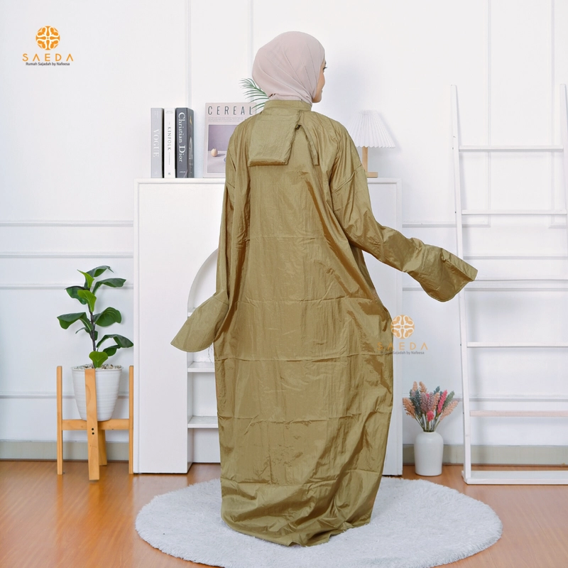 Product image Nafeesa Mukena Abaya L Silver Gold