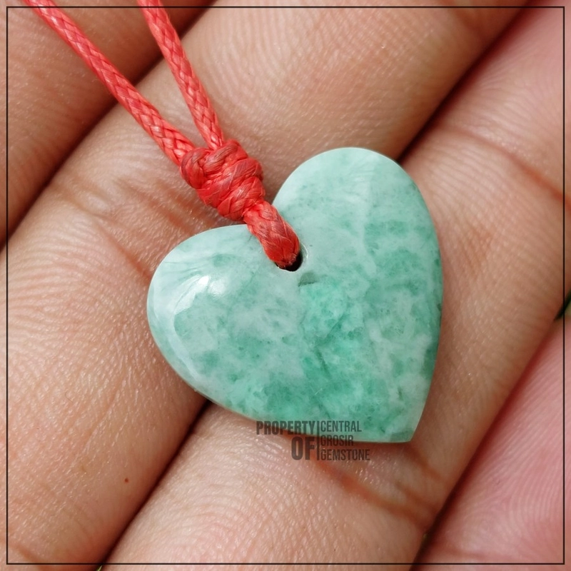 Product image CENTRAL GROSIR GEMSTONE - Liontin Batu Giok Hijau Natural Jadeite Albite 21.04 x 20.64 x 4.86 Hijau Keabuan