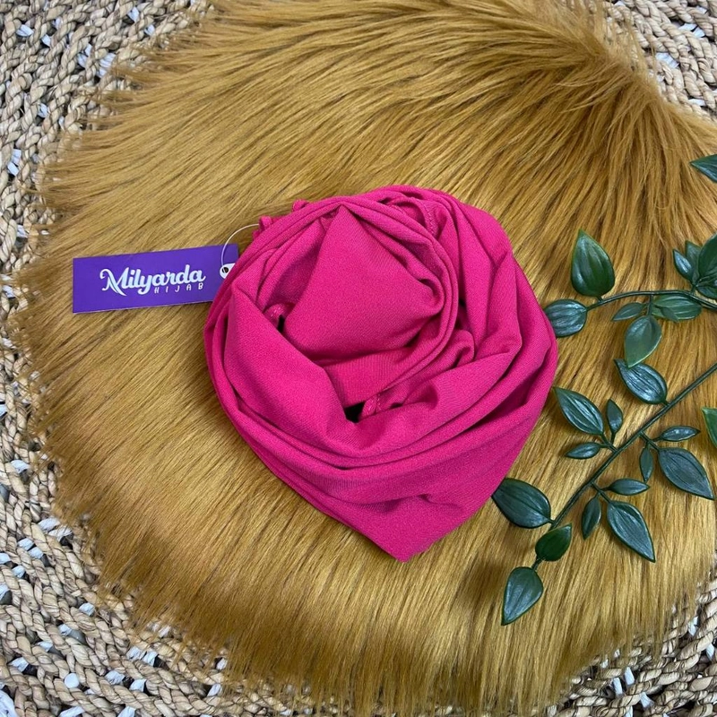 Product image Milyarda Hijab - Bergo Shanum Jilbab Instan Syari Kerudung Jersey Stella Umroh Allsize Fanta