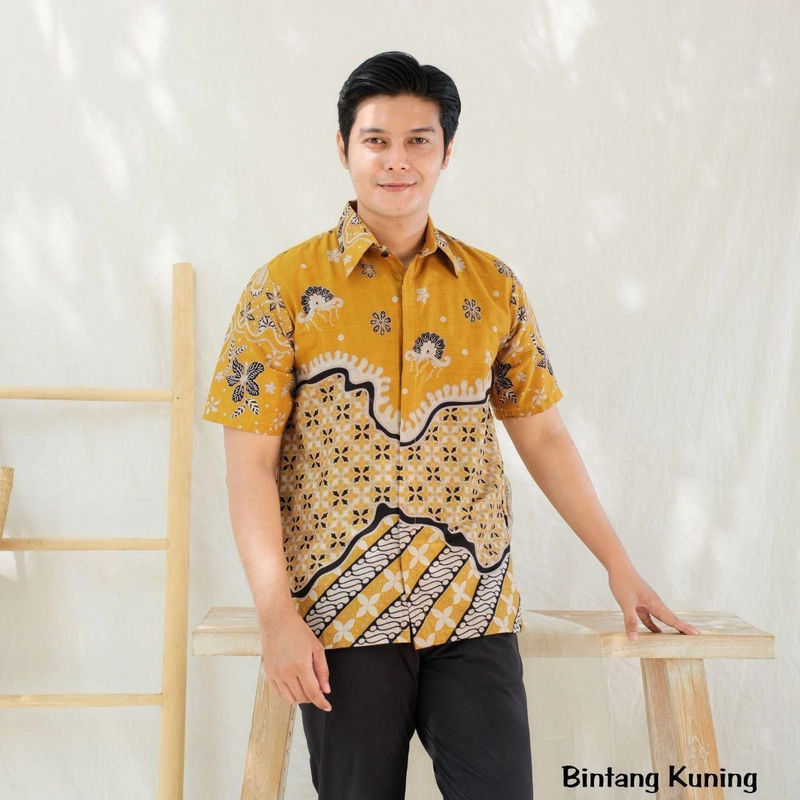 Product image Kois Batik - Atasan Batik Coupel Pria Hem Dan Wanita Blouse New Mitif bintang kuning M Hem bintang kuning