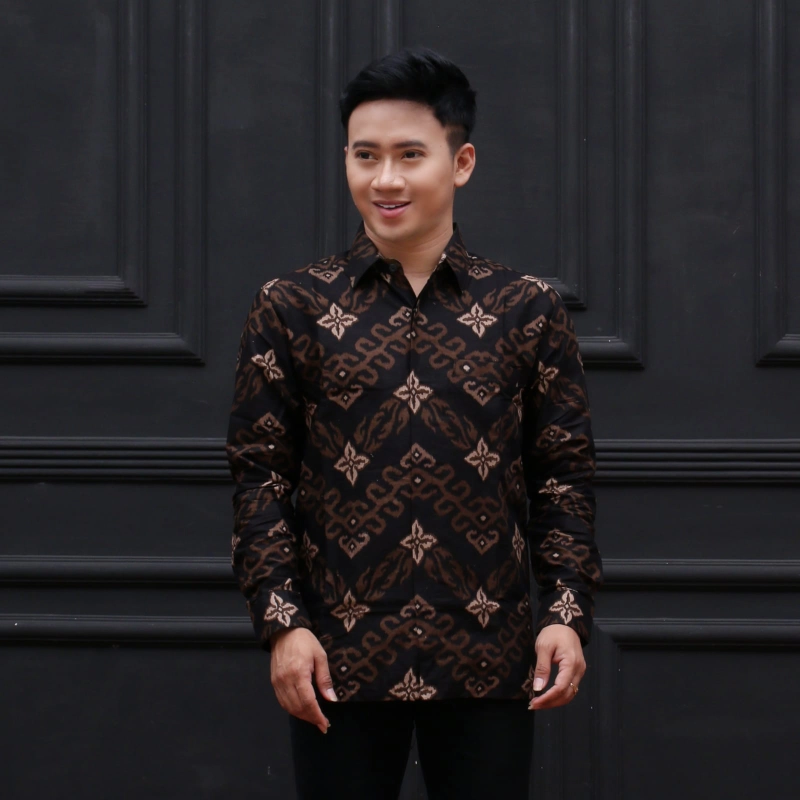 Product image Kois Batik - Kemejan batik lapis furing dewasa bagus sekali M Hitamkombinasi
