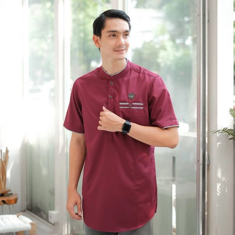 Product image Juragan Kurta - Baju koko lengan pendek saku lis dua bagus sekali M Maron