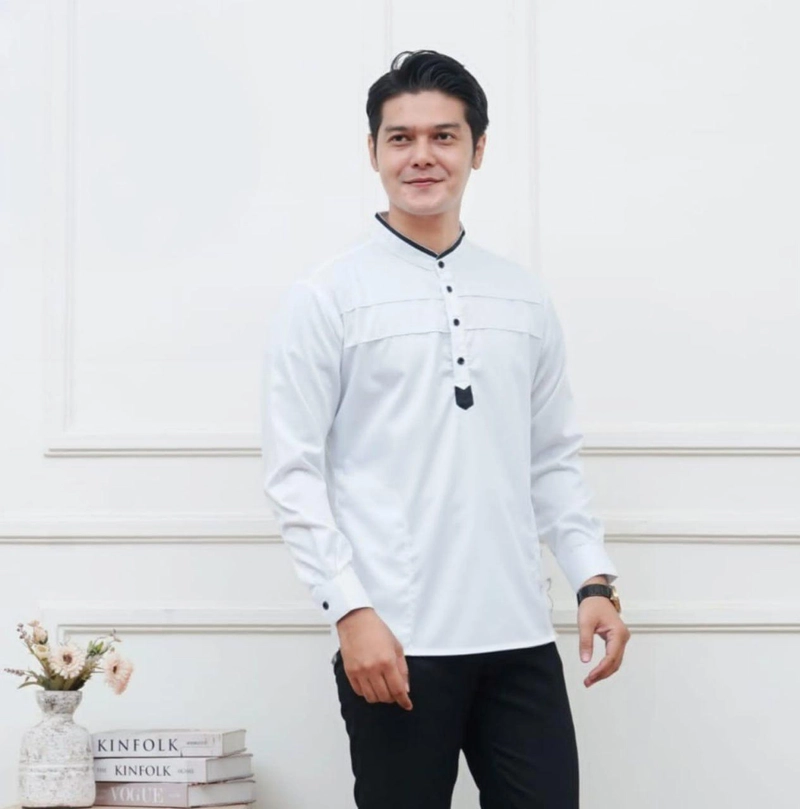 Product image Kois Batik - Kemko pria lengan panjang terbaru modern simpel motif jagat M Jagat putih