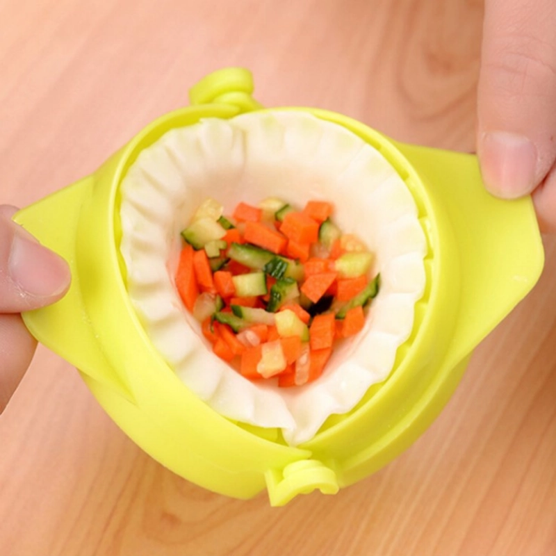 Product image KAHASIL - Cetakan Pastel Cireng Isi Ayam Suwir Pangsit Mini Multifungsi KMJ103 RANDOM
