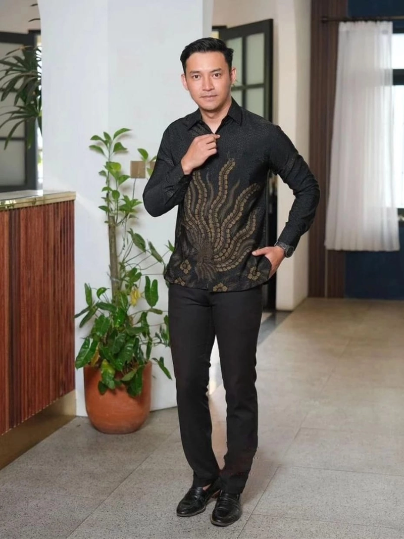 Product image COLLECTION SARJANA - Batik Couple Kamila - Kebaya Furing Satin - Brokat Tile Mutiara - Payet Mutiara Rok Saja Army