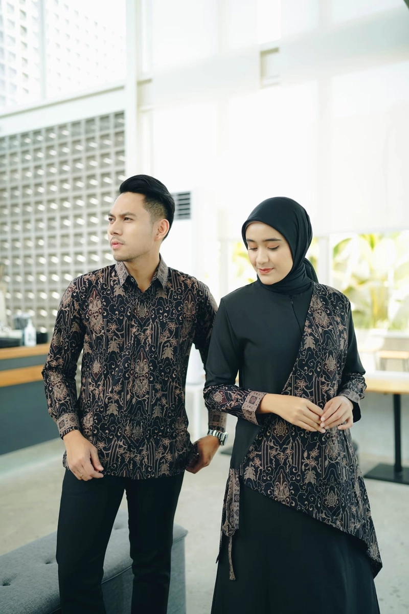 Product image COLLECTION SARJANA - Gamis Batik Couple Dewasa - Premium Series - Katun Primissima Furing (Slimfit) KEMEJA M PRAMESTI