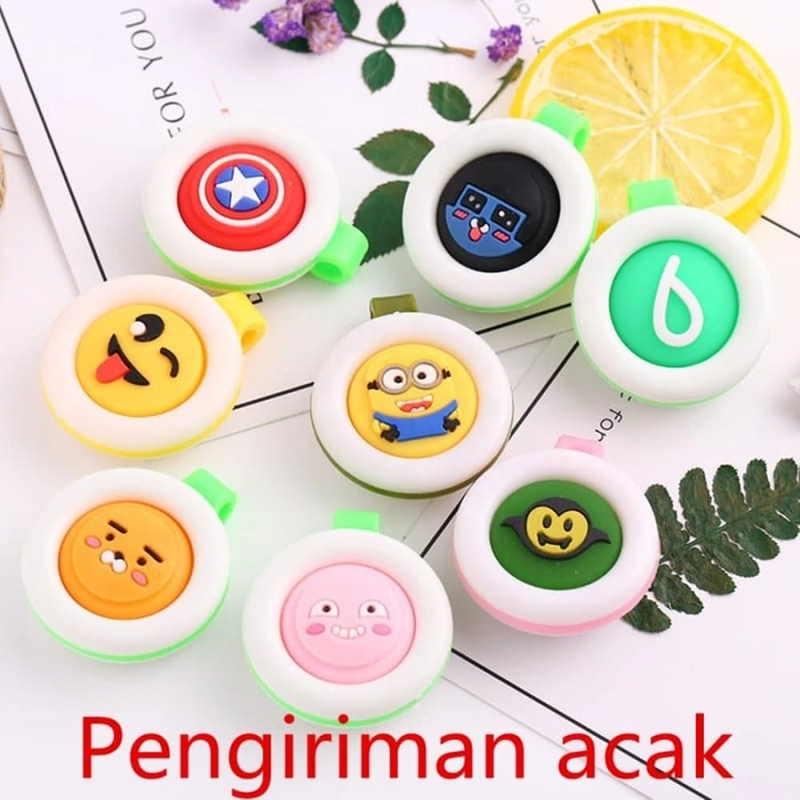 Product image Pin Anti Nyamuk Untuk Anak Dan Dewasa A230 PUTIH