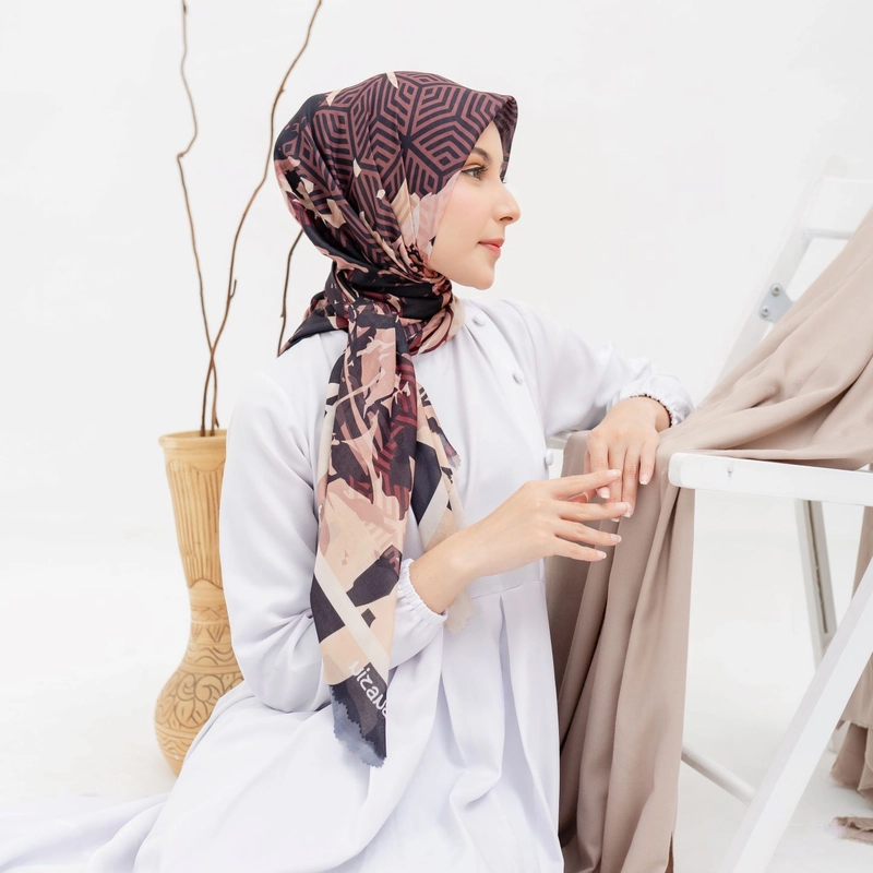 Product image Nizana Hijab - Voal Ultrafine Chaiza series 120cm x 120cm black
