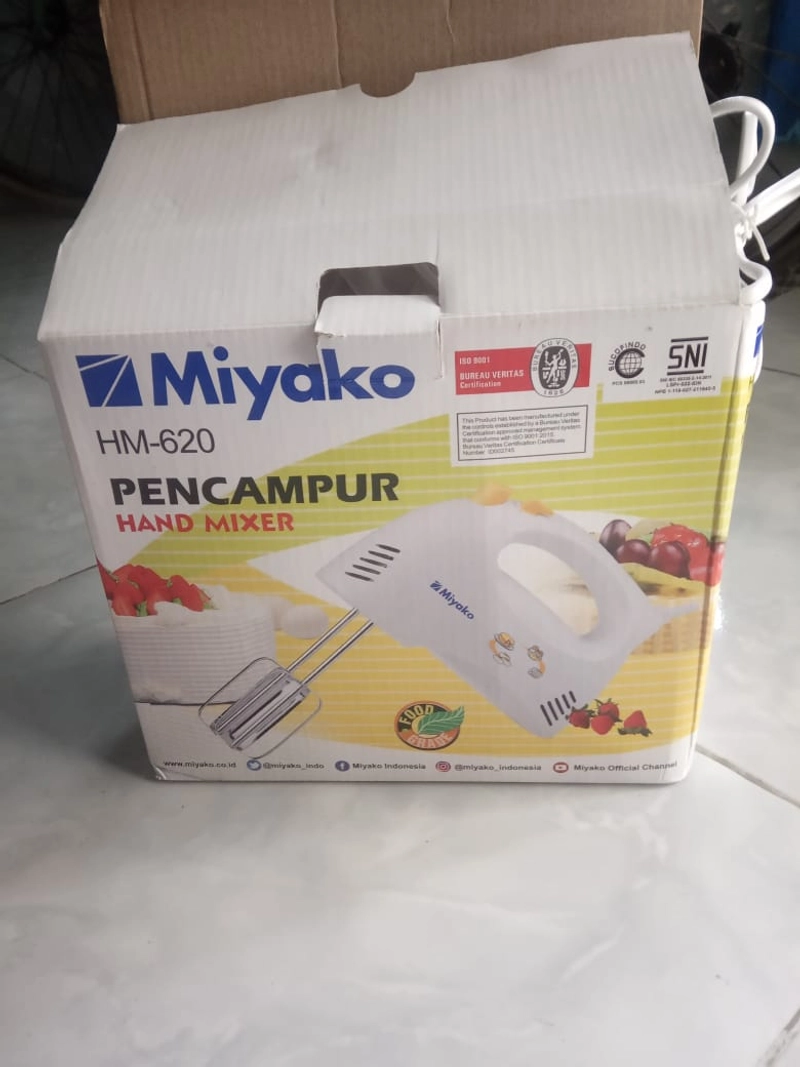 Product image Rizki Electronics - HAND MIXER HM-620 WHITE MIYAKO hand mixer putih