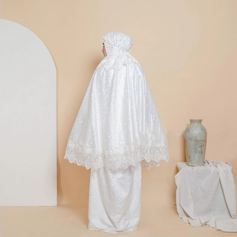 Product image Mukena Katun paris Renda Pengantin Best Seller All Size Putih