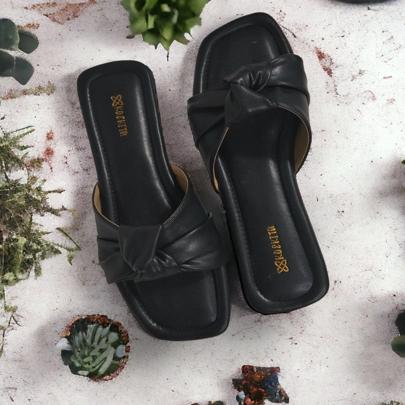 Product image Koekita - Shania Sandal Wanita Flat / Teplek 37 Hitam