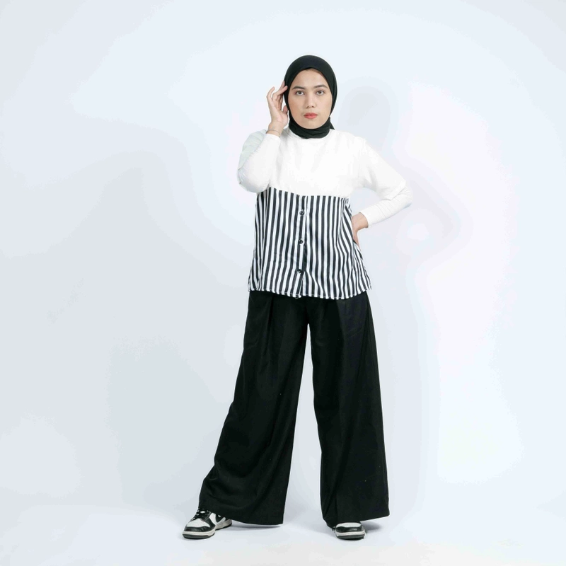 Product image Sseolshop - Sisil Atasan Wanita Kekinian L BW