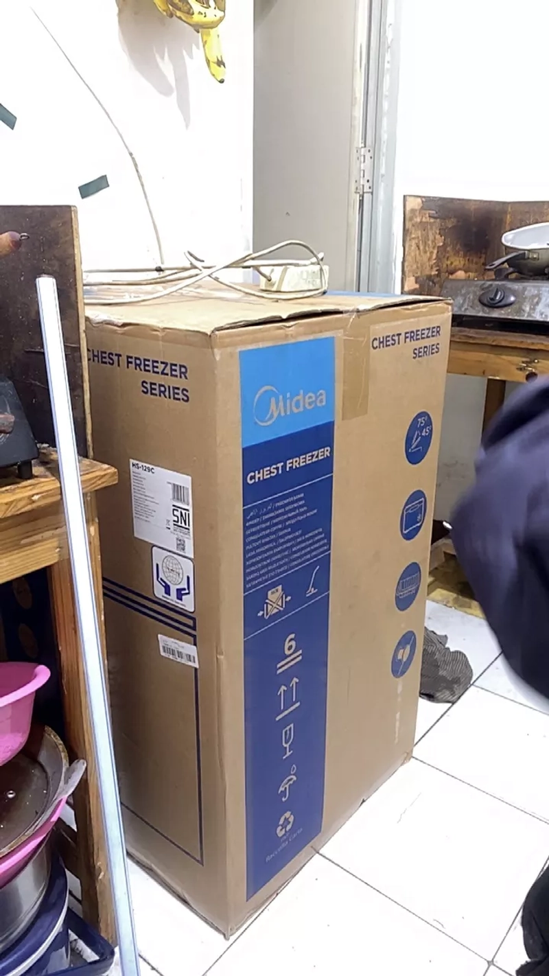 Product image Rizki Electronics - CHEST FREEZER BOX MIDEA HS 129C 100 LTR 100 liter putih