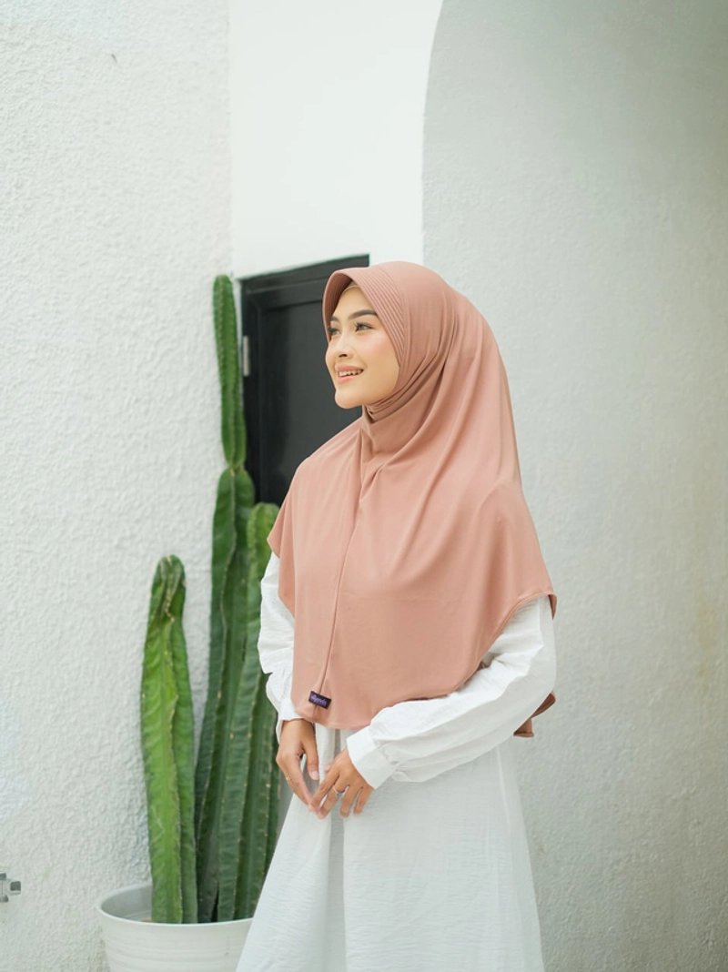 Product image Milyarda Hijab - Paket Hampers Box SegiEmpat Motif 2pcs Box