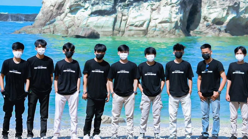 iyang.baht.244's cover image