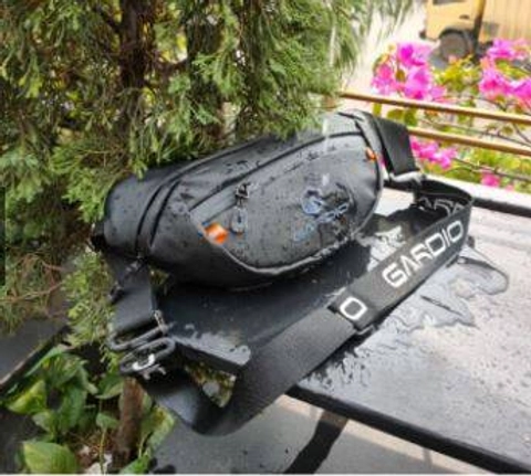 Halika - Waist Bag Pria Waterproof