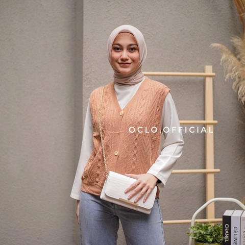 Oclo Official - Rezwa Vest