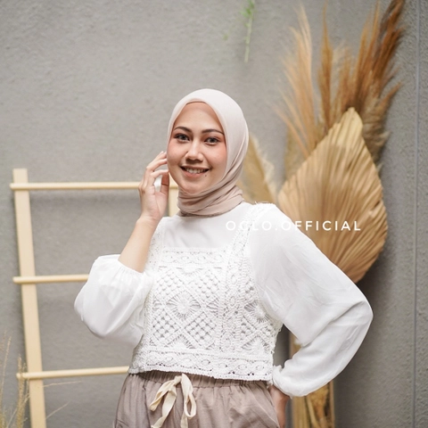 Oclo Official - Garneta Blouse
