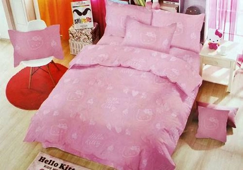 BlueCloud Rise Bed Cover Hello Kitty Bahan Micro Fiber 300TC Motif Emboss Pink 160