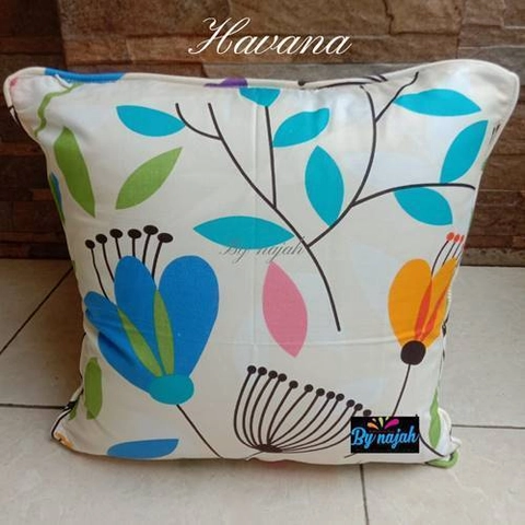 By Najah Aef Sarung Bantal havana