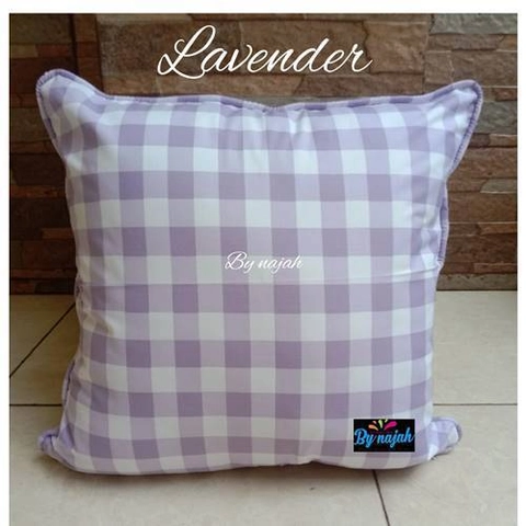 By Najah Aef - Sarung Bantal Lavender 50x50