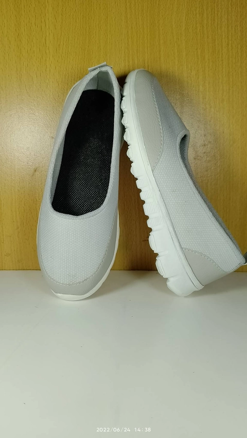 Eidelova - Sepatu Slip On Wanita New Trendy B34