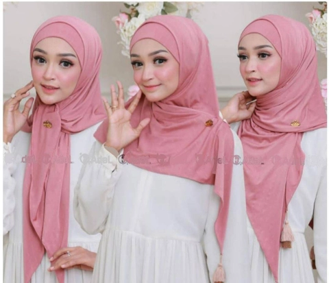 Fisky Collection - HIjab Instant Segitiga Bandul Adel