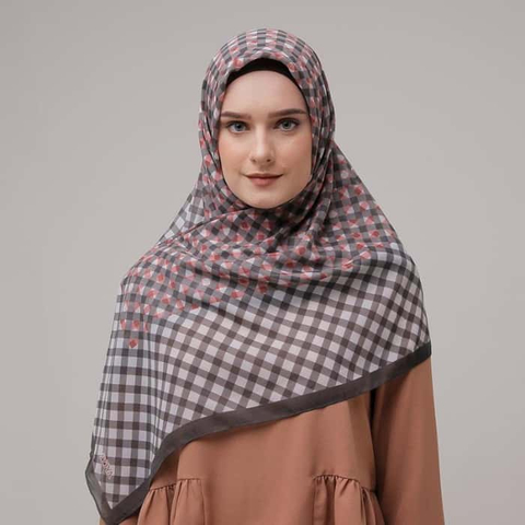 Zoya Segi Empat Lane