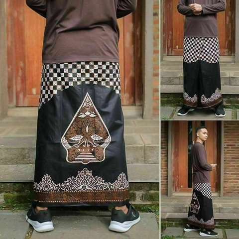 Kois Batik - SARUNG SANTRI DEWASA MOTIF GUNUNGAN WAYANG BAGUS SEKALI HITAM KOMBINASI