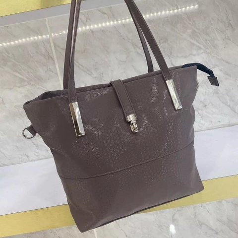 Laryz - AKC 09-8089