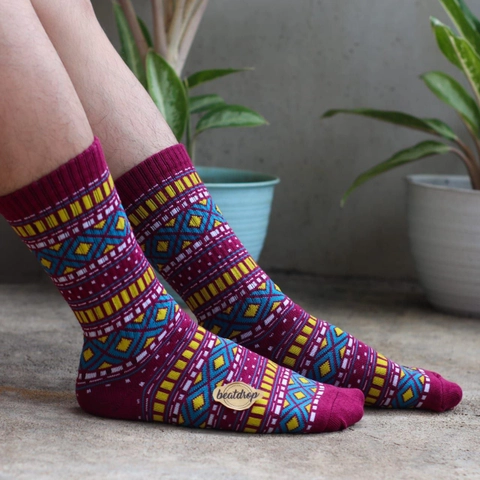 Kaos Kaki Patern Tribal Motif Pria Wanita