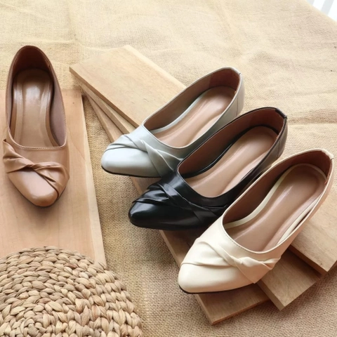 LUXIA - Sepatu Slip On Hels Wanita 3 Cm Britny-01