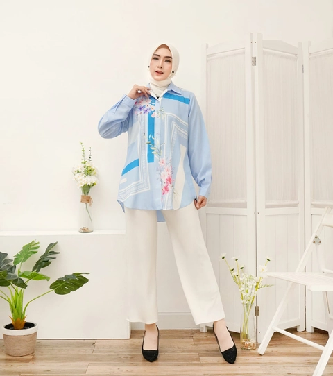 Syahrinda [TA] - Atasan Kancing Andrea Kemeja Sage Baby Blue Print Bunga Silk