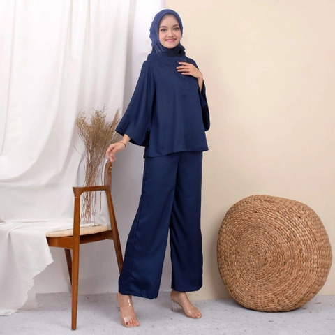 Syahrinda [TA] - Syahrinda - Blouse Wanita Polos Tiga Kancing Hania Navy
