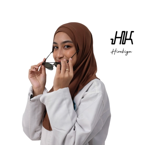 Hirakiya - Hijab Sport Masker Headset Sporty / Active hijab Earphone Mask / Hijab khimar Instan Berg