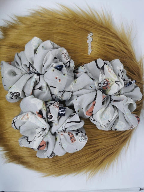 Milyarda Hijab - Scunchie Motif Ikat Rambut Cempol